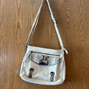 Nicole by Nicole Miller Stylish Cream Shoulder Bag